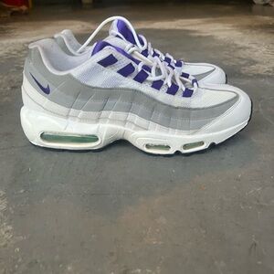 Nike Air Max 95, women’s 12/men’s 10.5
